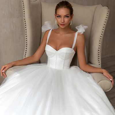 Charming Beading Sweetheart Lace up Wedding Dress
