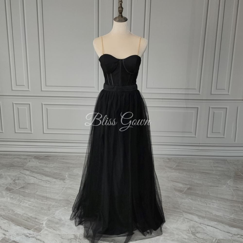 Black Split Front Spaghetti Straps Tulle Wedding Dress Classic Wedding Dresses BlissGown 