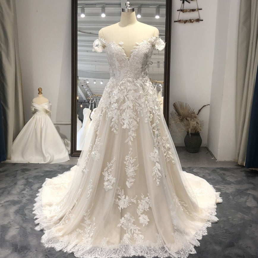 Elegant Off-Shoulder Lace Beach Boho Wedding Dress