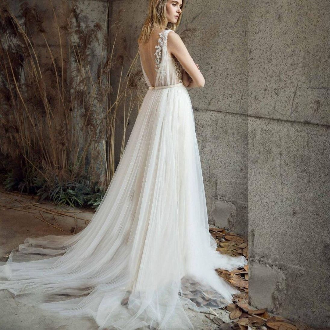 Elegant Vintage Sleeveless Sweep Train O Neck Bridal Gown Vintage Wedding Dresses BlissGown 