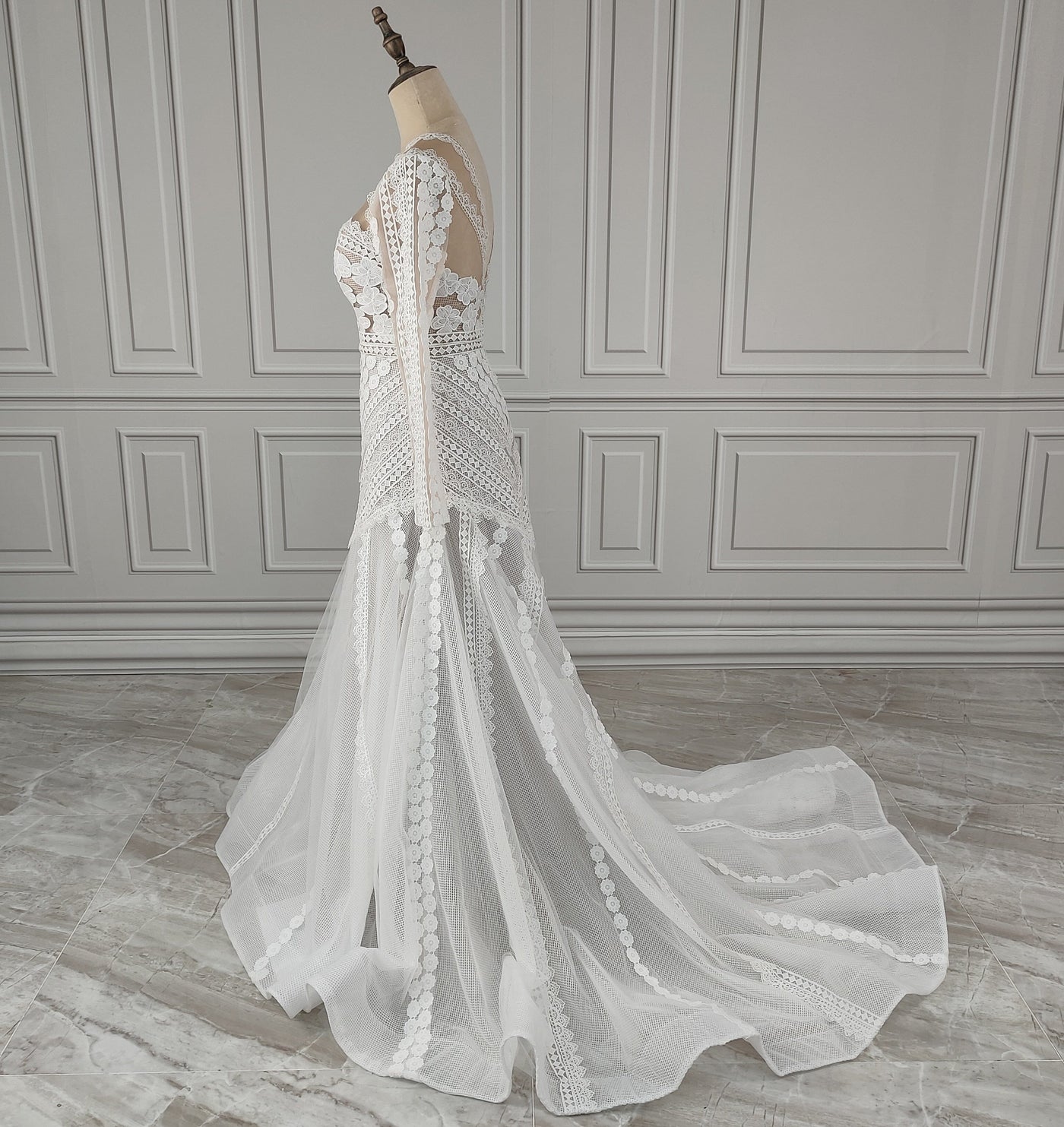 Exquisite Mermaid Elegant Long Sleeves Wedding Dress Classic Wedding Dresses BlissGown 