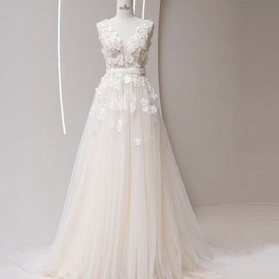 Vintage A Line 3D Flower Elegant Belt Tulle Wedding Dress